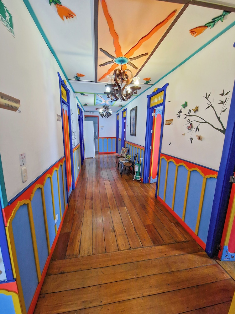 Hostal Mythos
