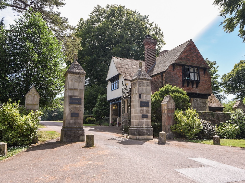 12 The Gardens