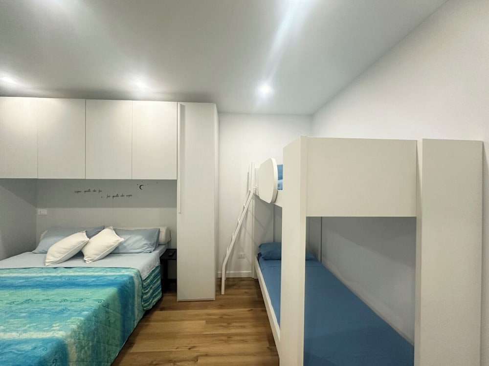 Renovated Apartment With Balcony