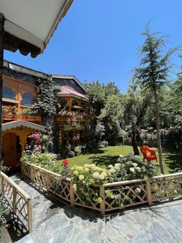Lavender Cottage & Guest House