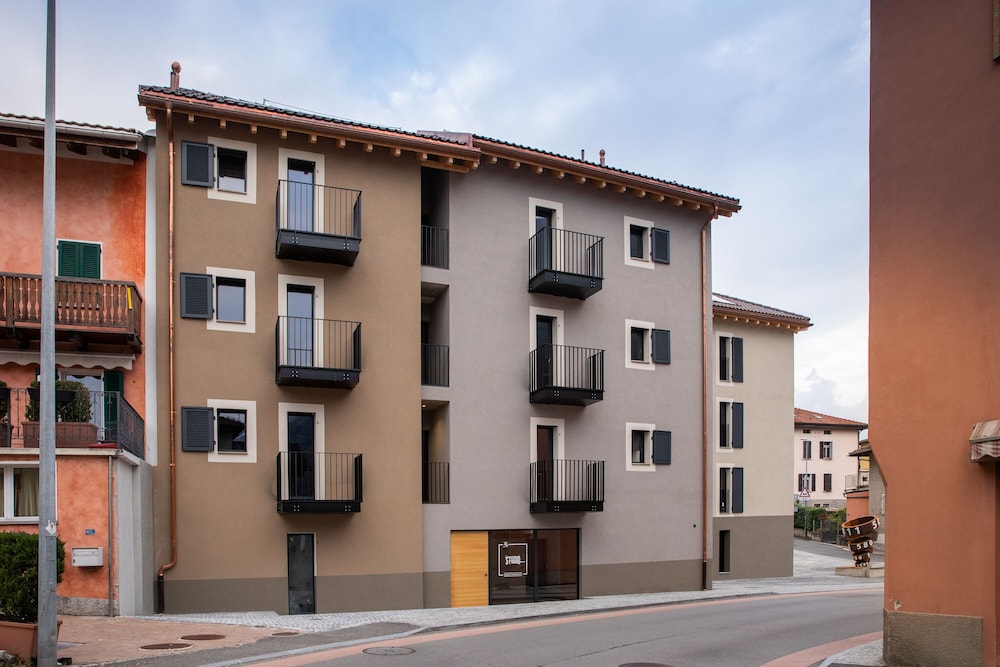 Res.3544 Jr Suite 205