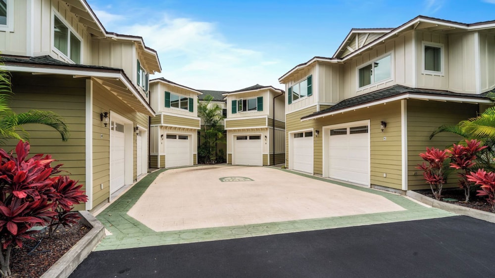 Updated Townhome Ocean View Private BBQ & Lanai - Vrkcv