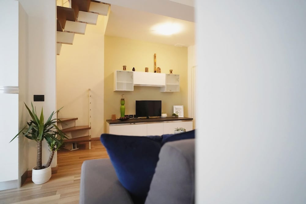Candiani Building - Modern 2BR Apartment Steps From Bovisa Politecnico