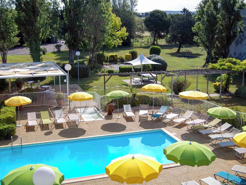 Vitrolles Vacations - ibis Styles Marseille Provence Aeroport - Property Image 1