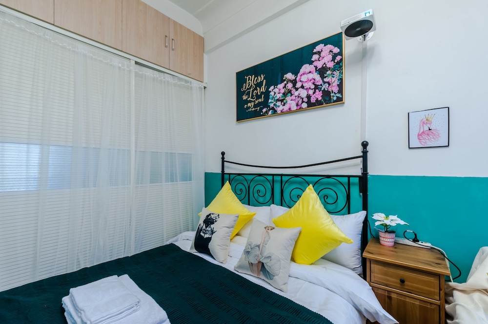 Qiyu Homestay - West Nanjing Road Branch