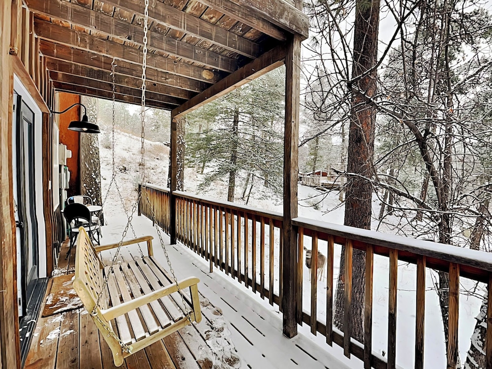 Doc's Den by Ruidoso Vacation Rentals