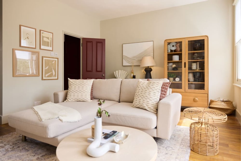 The Kilburn Arms Crib - Chic 2bdr House With Study Room