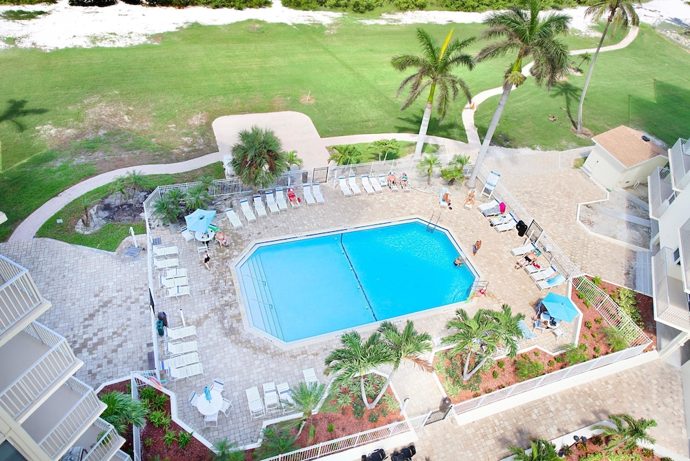 Estero Beach & Tennis 807-c