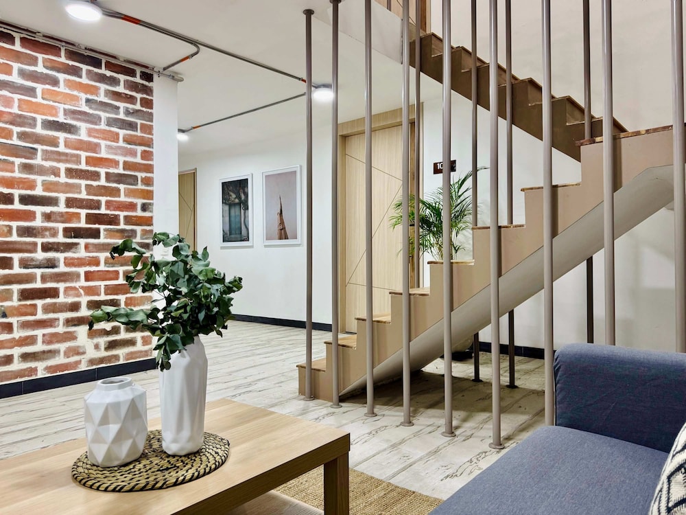 w Fantastic Loft w Modern Deco in Cali