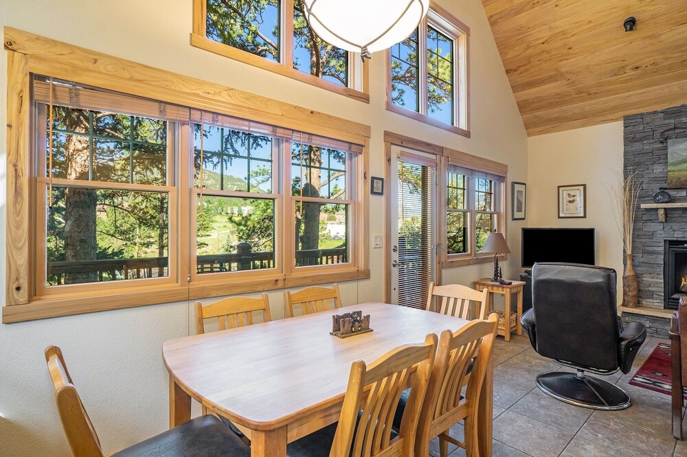 Cozy Solitude Cabins - Estes Park CO