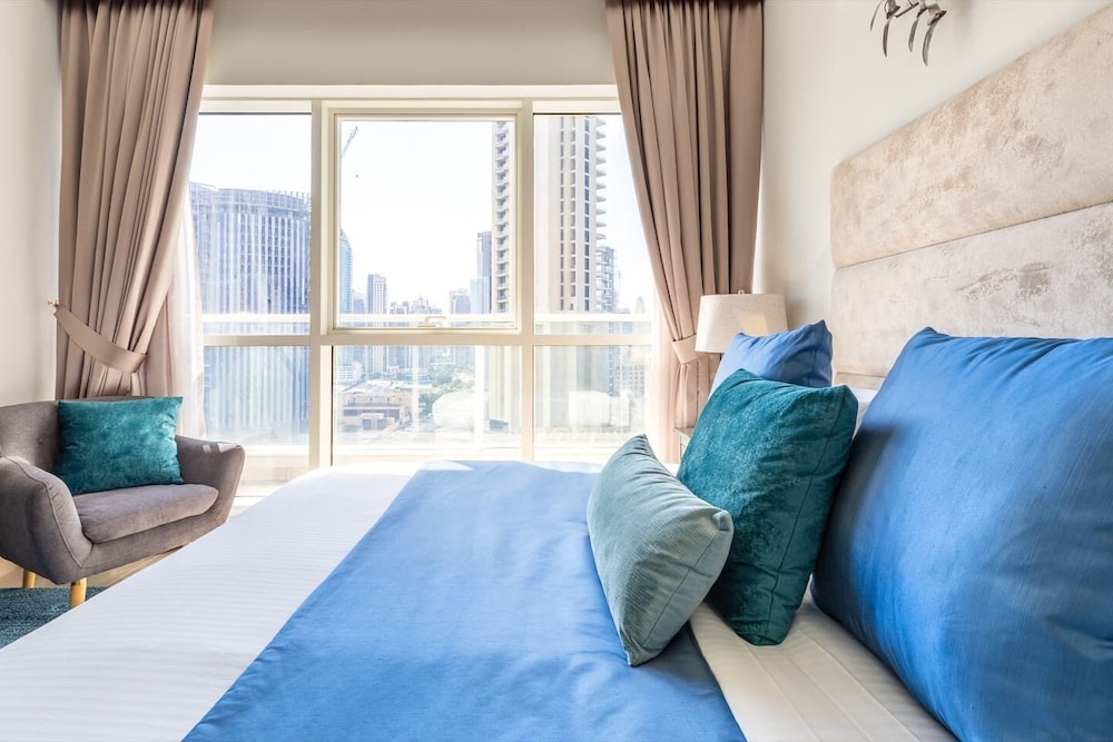 Superb & Incomparable 2BR With Study in the Heart of Downtown Dubai!