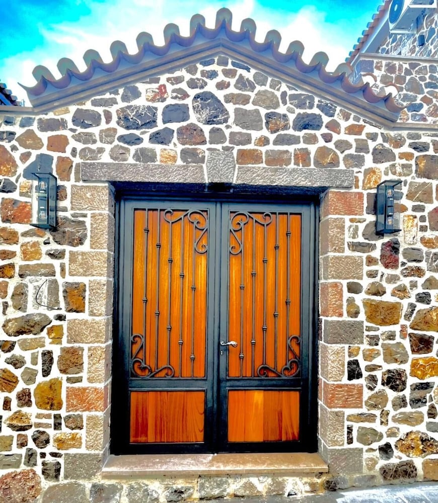 Trocadero Luxury Suites