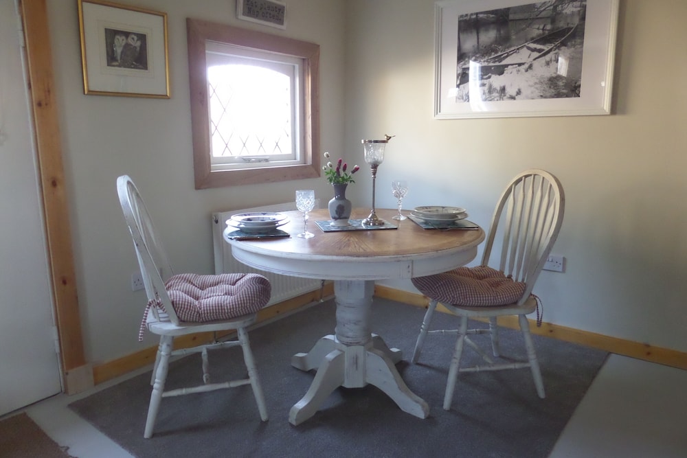 Charming 1-bed Garden Lodge in Boyndie, Banff view 4
