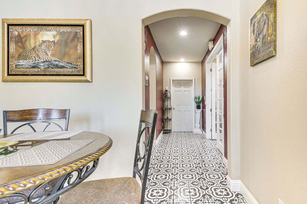 Golf, Fish & More: Cozy Safari Unit in Atwater!