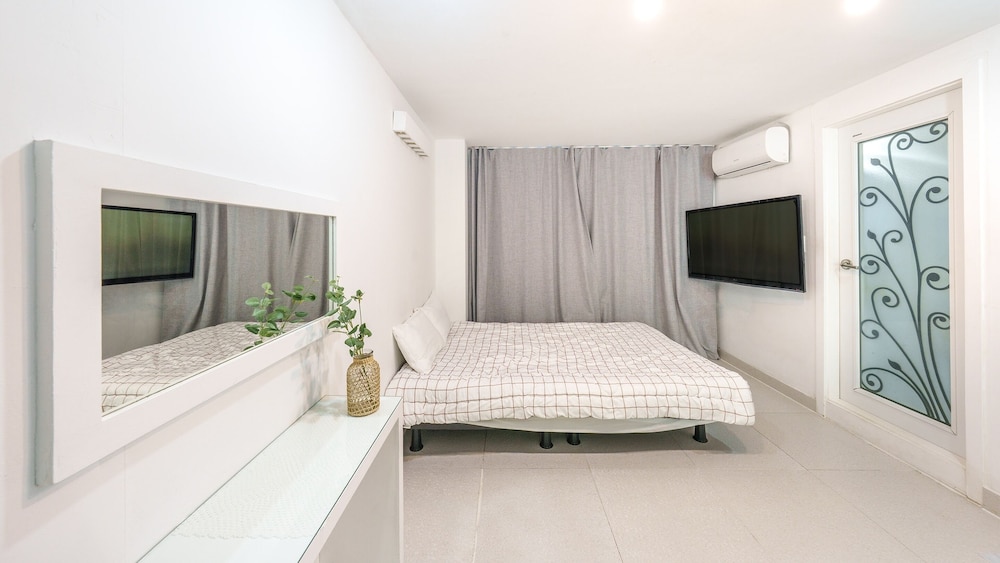 Gapeong Eoneunal Spa Pet Pension