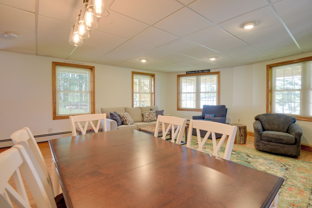 Walk to Lake Winnisquam Access: Cozy Retreat