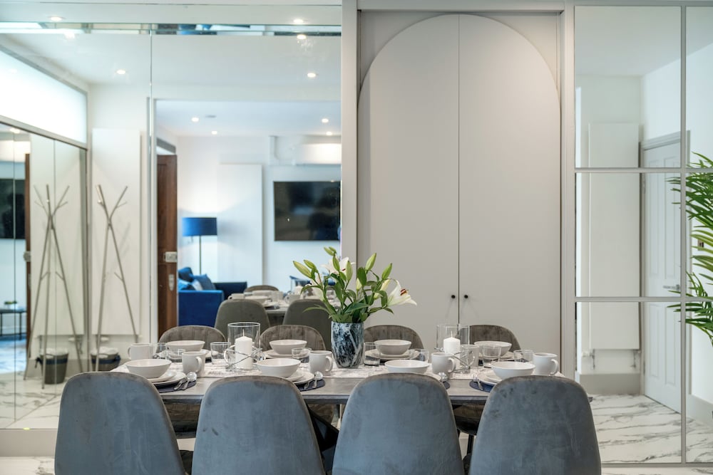 Luxury Eaton Mews House in London