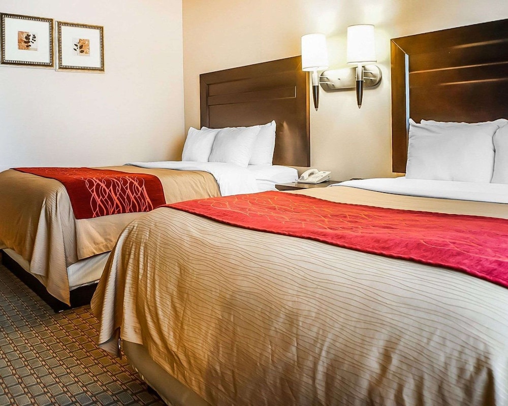 Roswell Vacations - Quality Inn  Suites - Property Image 1