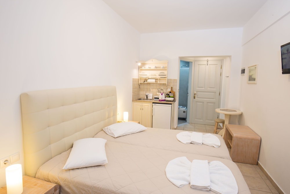 Erato Apartments