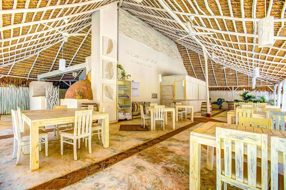 Los Corales Tropical Beach Resort & SPA