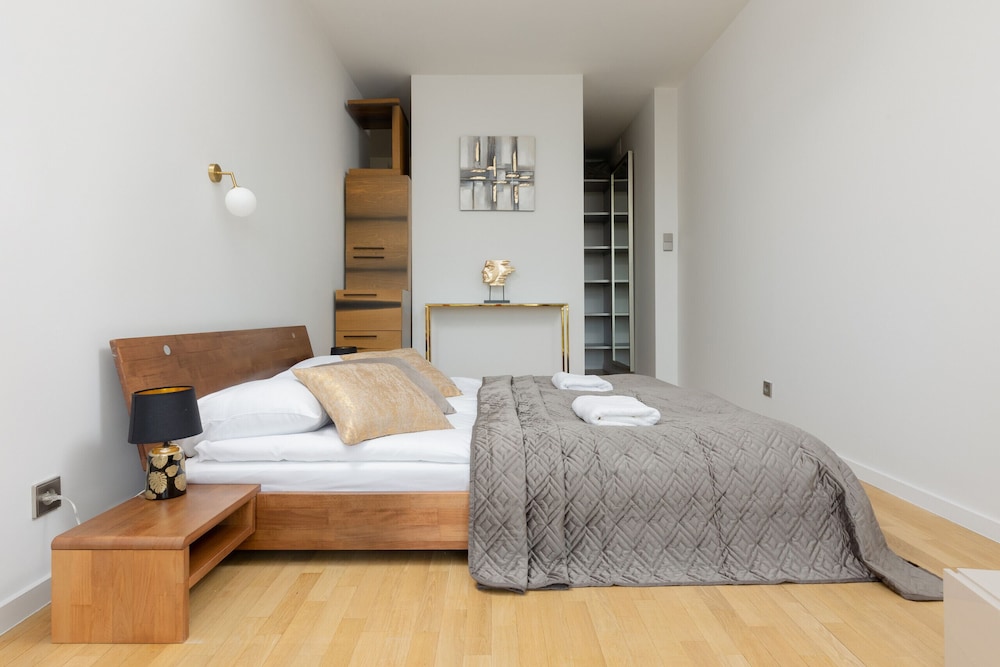 Apartment Piaskowa by Renters view 3