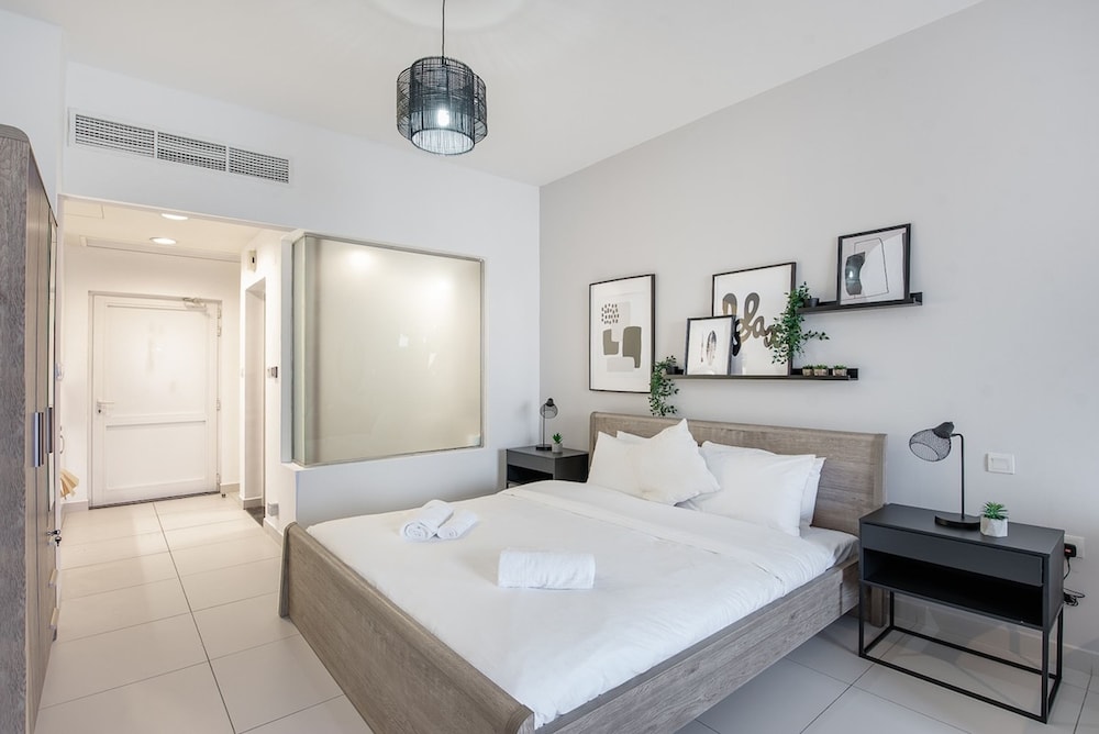 Tranquil Studio With Unmatched Ocean Views in Palm