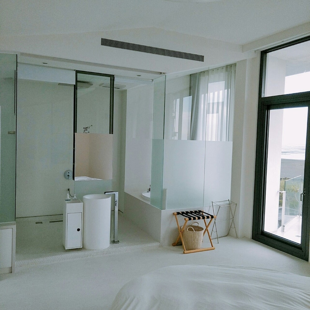 Play Hotel