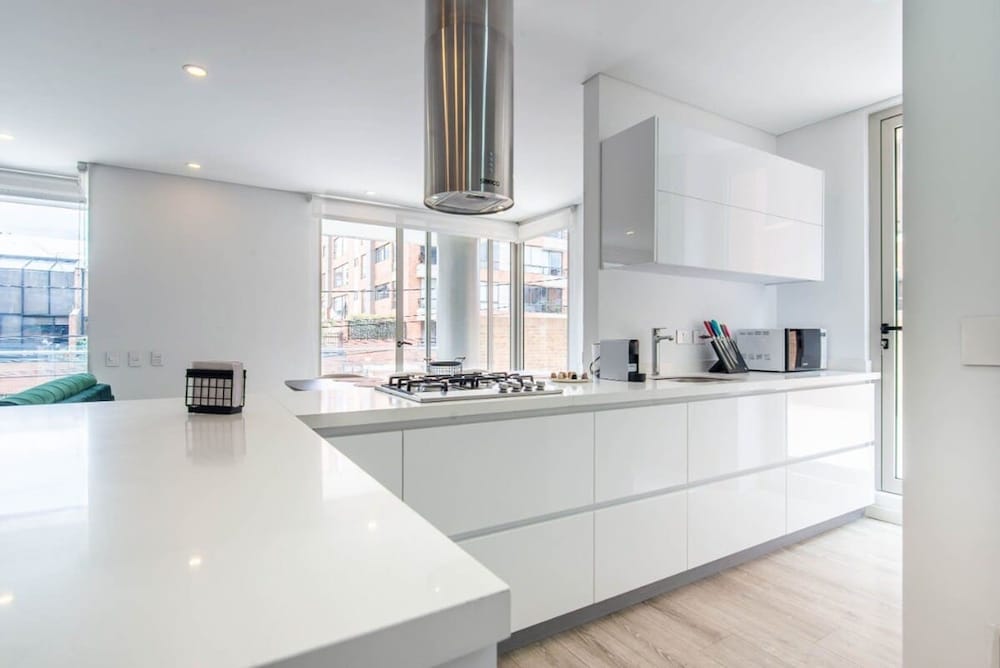 Modern 3BR in Usaqu n