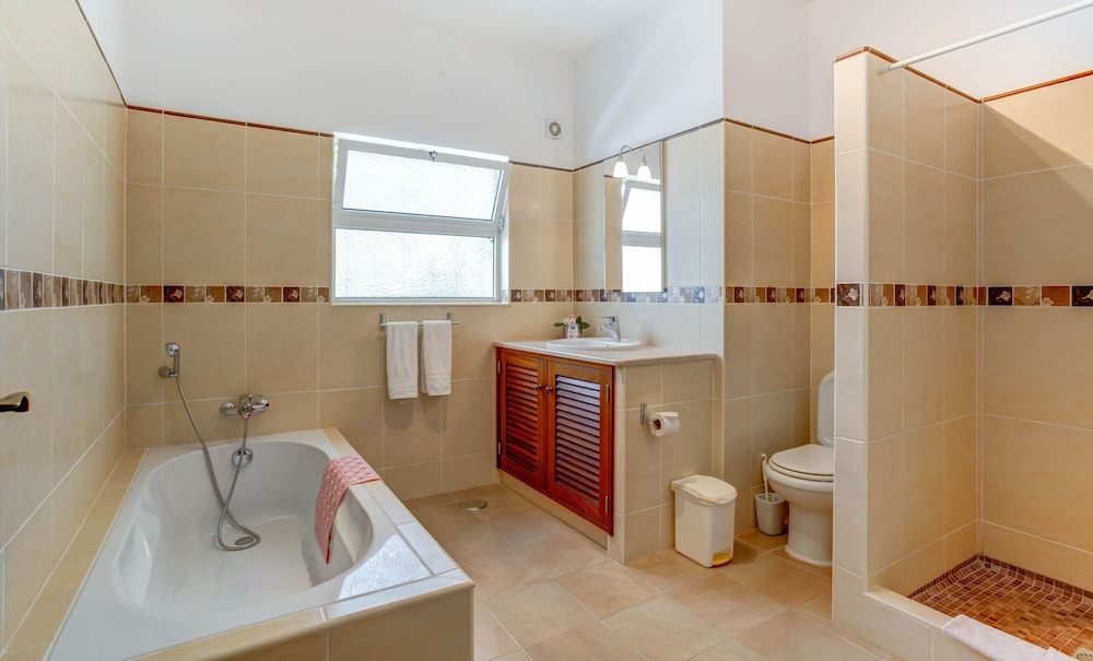 Montenegro Superbly Located Family Vila W