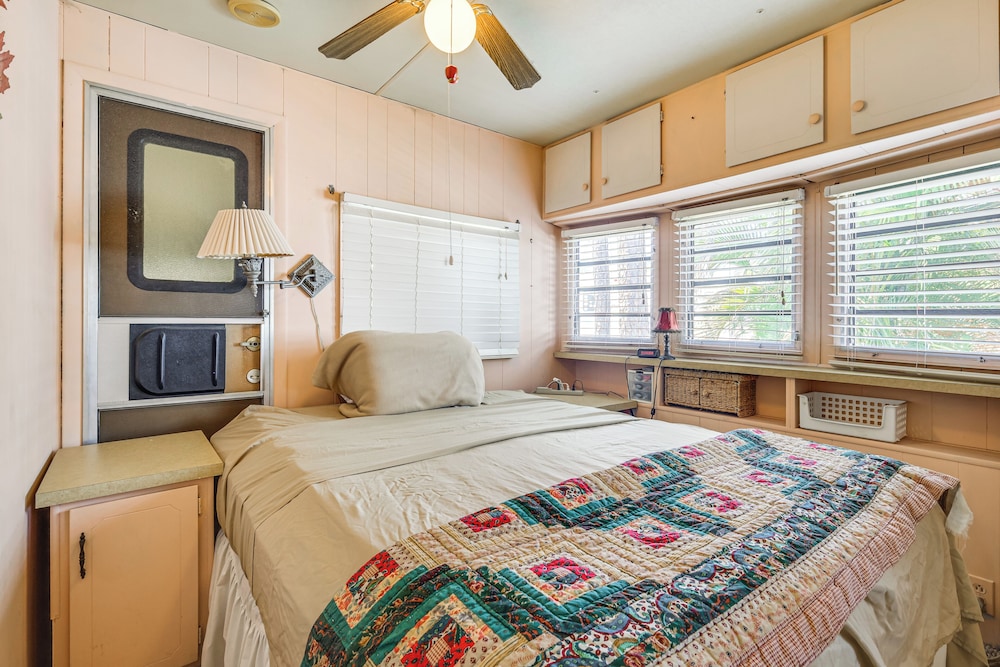 Swim, Fish & Play: Pet-friendly Gem in Fort Myers