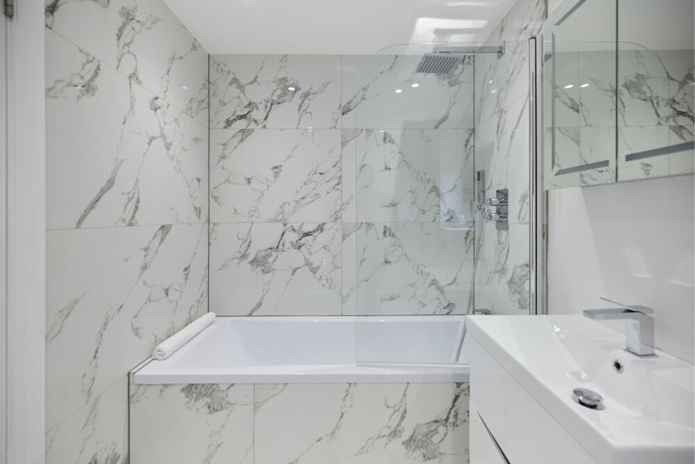 The Shepherd s Bush Wonder - Trendy 4bdr Home With Garden Terrace