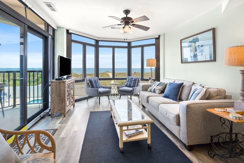 Sedgefield 102 by RedAwning