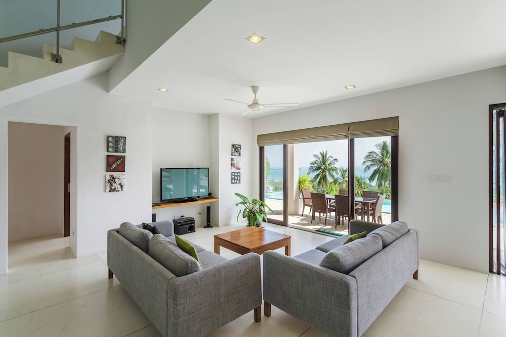 Serene Bay View Villa in Ko Samui - Your Tropical Paradise