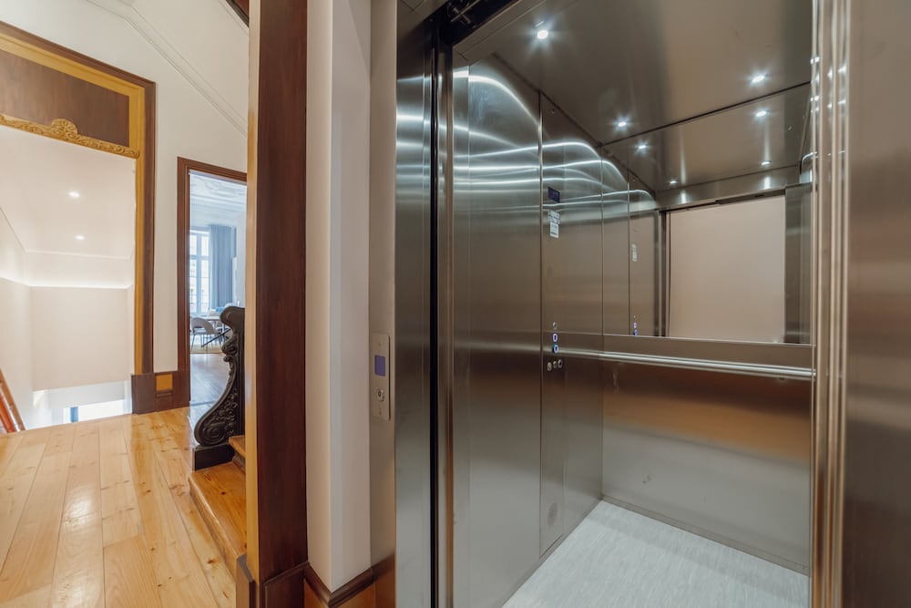 Heart OF Porto Apartment D by Vacationy