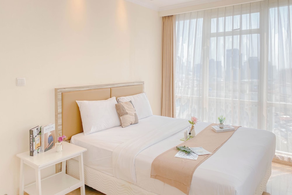 Stunning and Comfy 2BR Apartment at Menteng Park