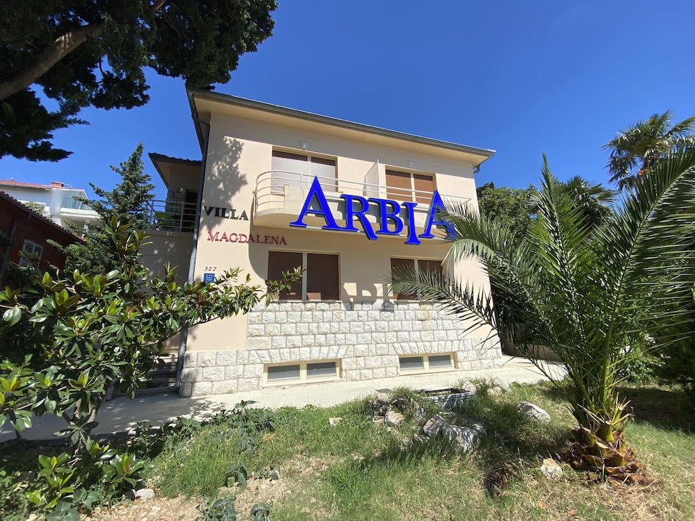 Integrated Hotel Arbia - Villa Magdalena view 3