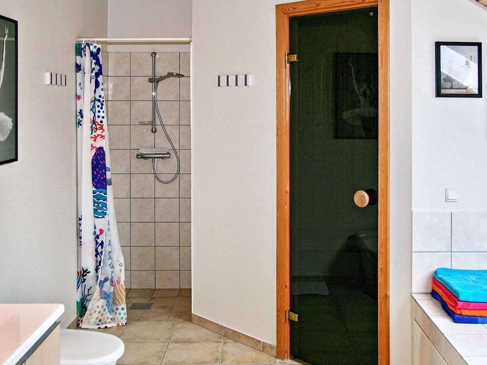 Photo 49