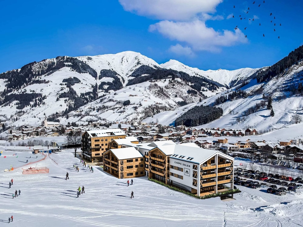 Large Apartment With Balcony & Terrace on Ski Slope