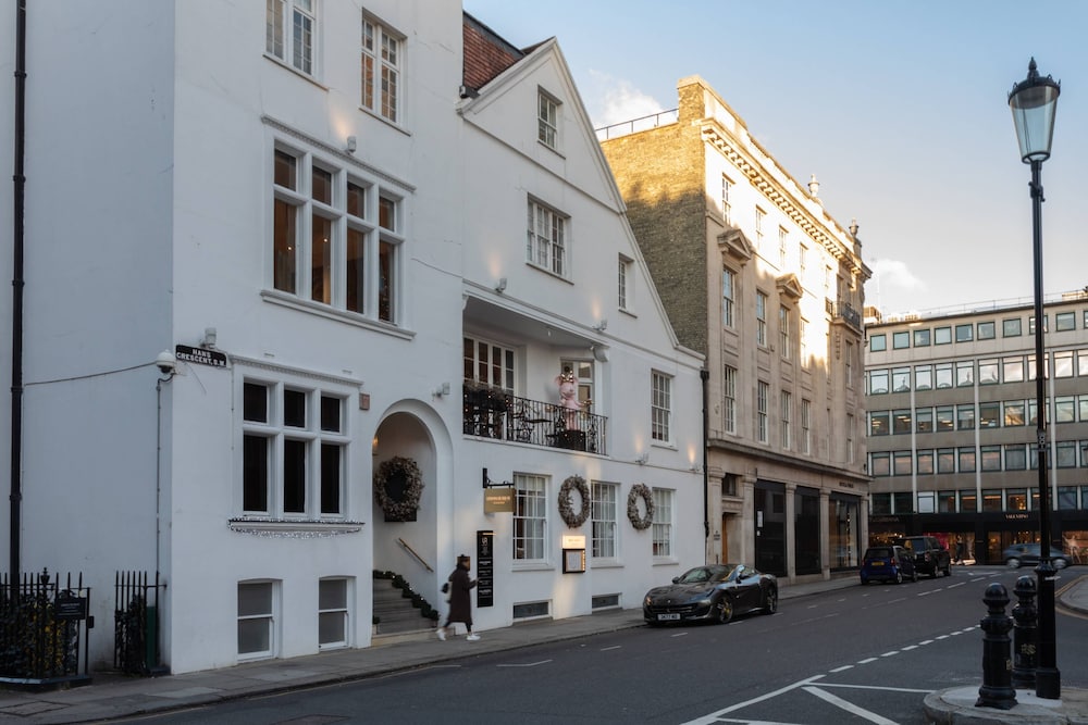 William Mews by Onefinestay