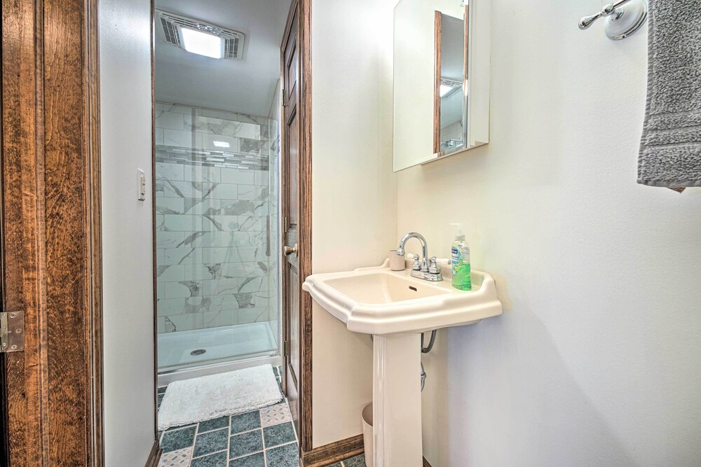 Gorgeous Bremen Home With Lake Access & Yard! view 2
