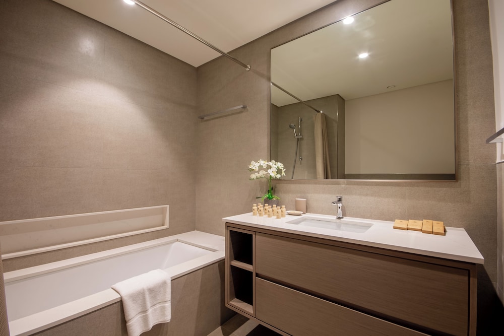 Grande Signature Residences - Downtown