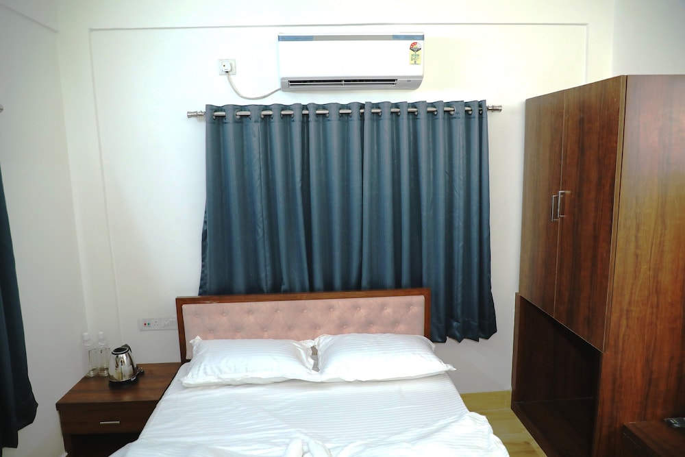 Aashhiana Guest House Entire 2BHK Service Apartments, Kolkata