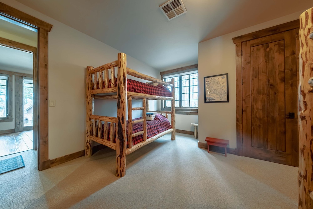 Wilderness Club Chalet