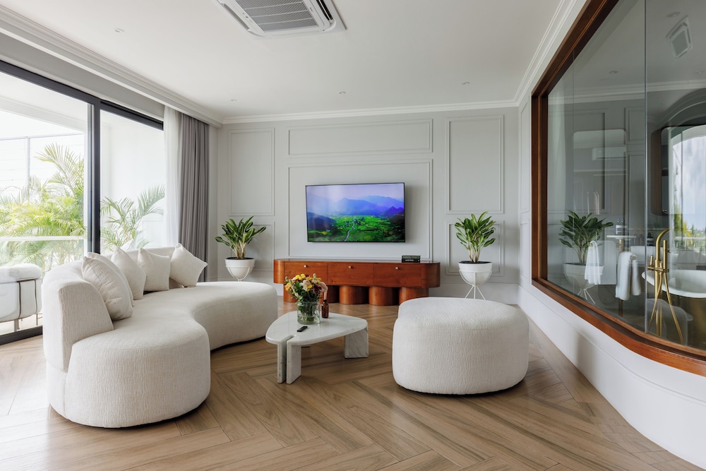 Mayfair Place