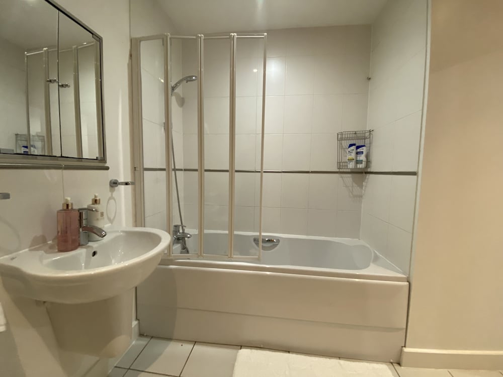 Cosy 3 bed Penthouse in Royal Docks London