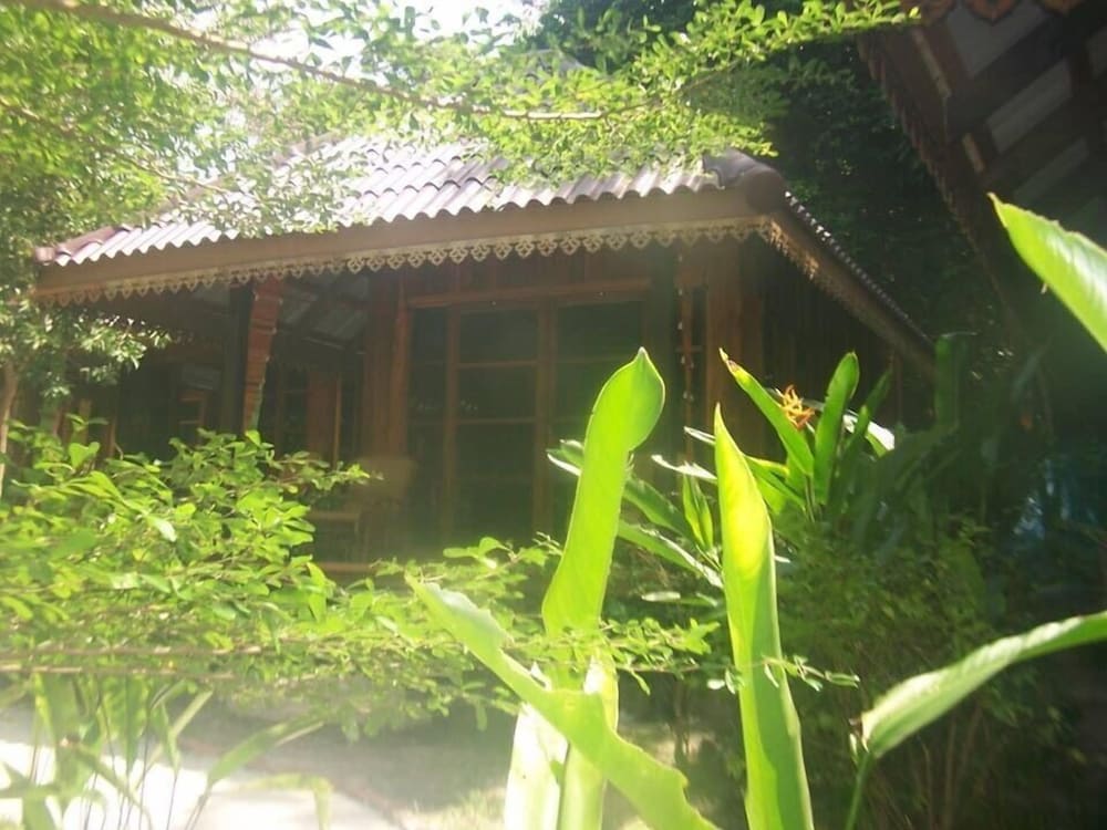 Lipe Sunset Forest Resort