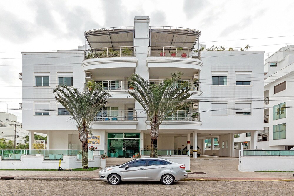 Apt With Pool 250m From Jurere Beach Aya201