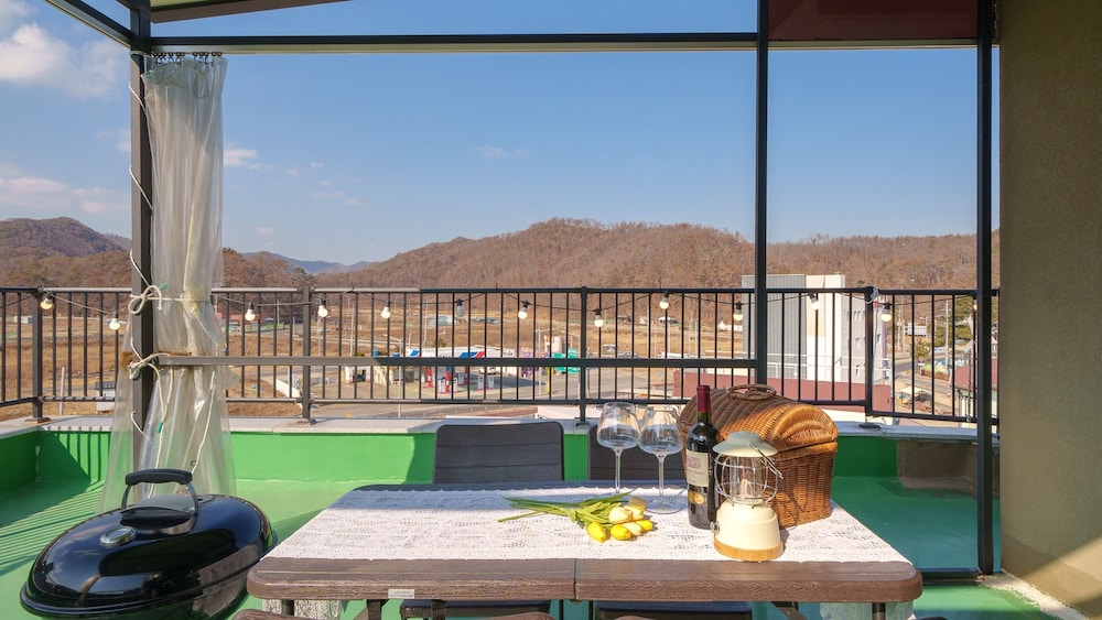 Gyeongju Gampo Laviangrose Pool Villa