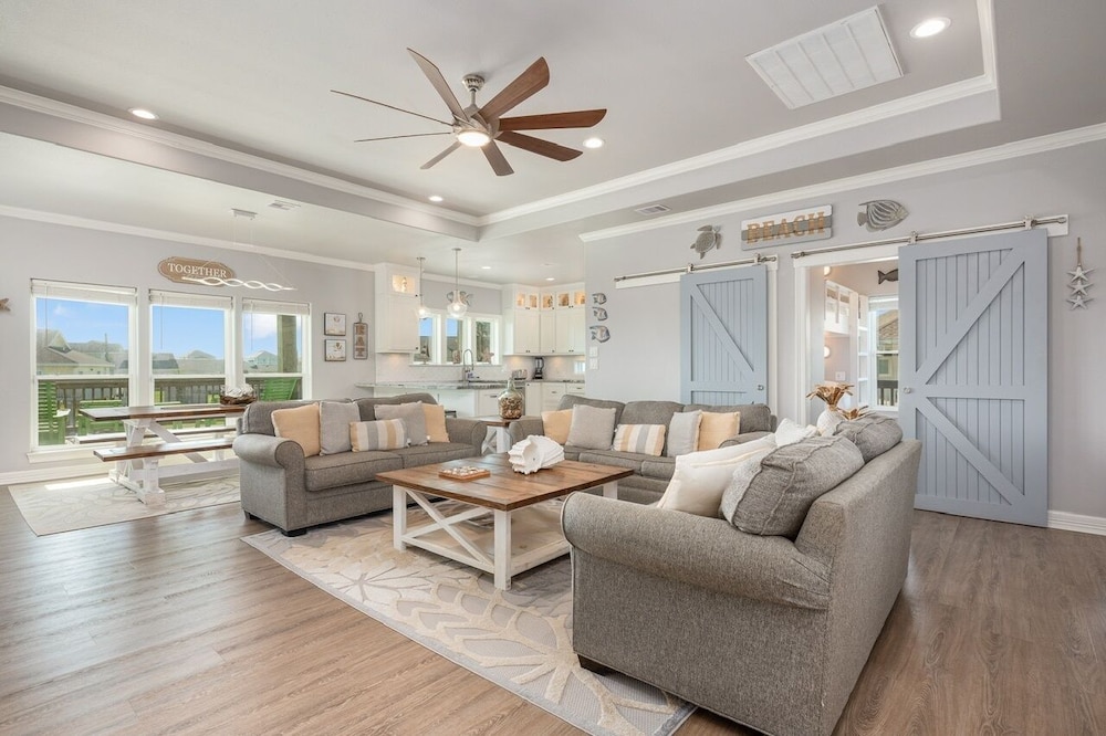 Sunkissed Castle 4 Bedroom Home