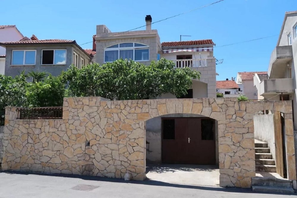 Brti - 250 m From Beach - A2 Smeđi view 4